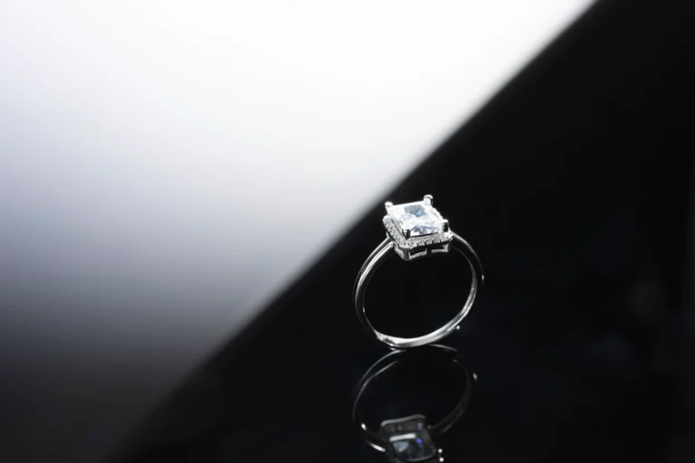 Lab grown diamond ring